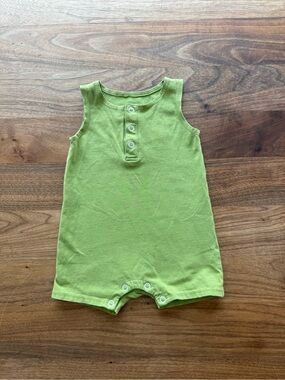 June & January Green Baby Sleeveless Romper 6-12M Henley style Shorts Romper
